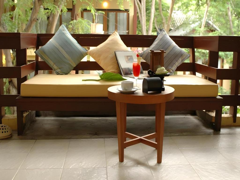 Baan Talay Dao Resort HHQ Exteriör bild