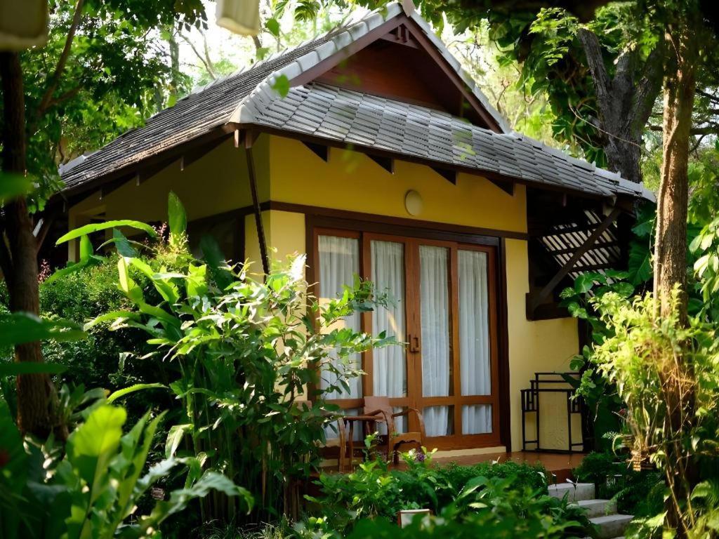 Baan Talay Dao Resort HHQ Exteriör bild
