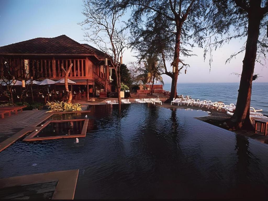 Baan Talay Dao Resort HHQ Exteriör bild